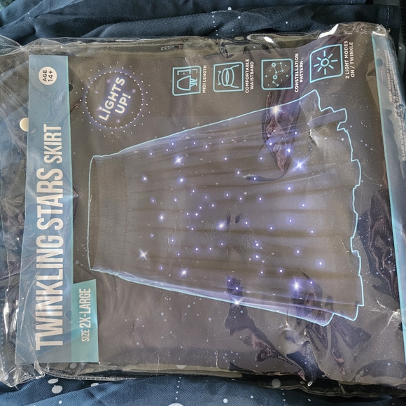 Blue Galaxy Print Skirt With LED Lights - Picture 3 of 3